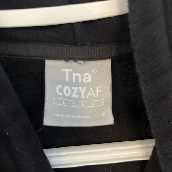 TNA cozy fleece boyfriend cropped hoodie - Picture 4 of 4